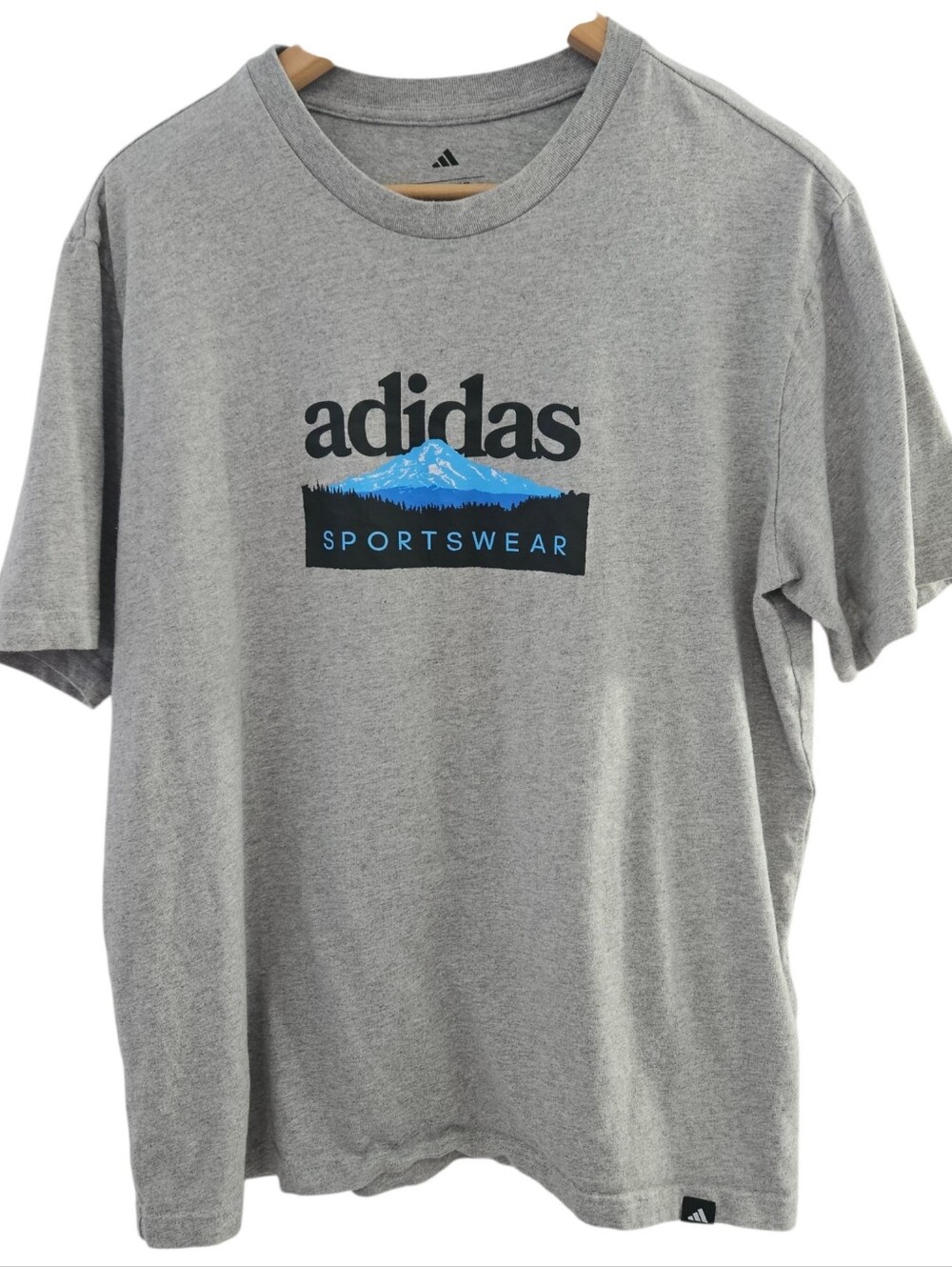 Adidas Gray Short Sleeve Sportswear Graphic Tee With Blue Mountain - Picture 2 of 11